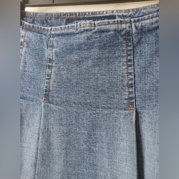 Tyte Pleated Denim Mini Skirt with Buckle Detail Size 3 - Picture 3 of 11